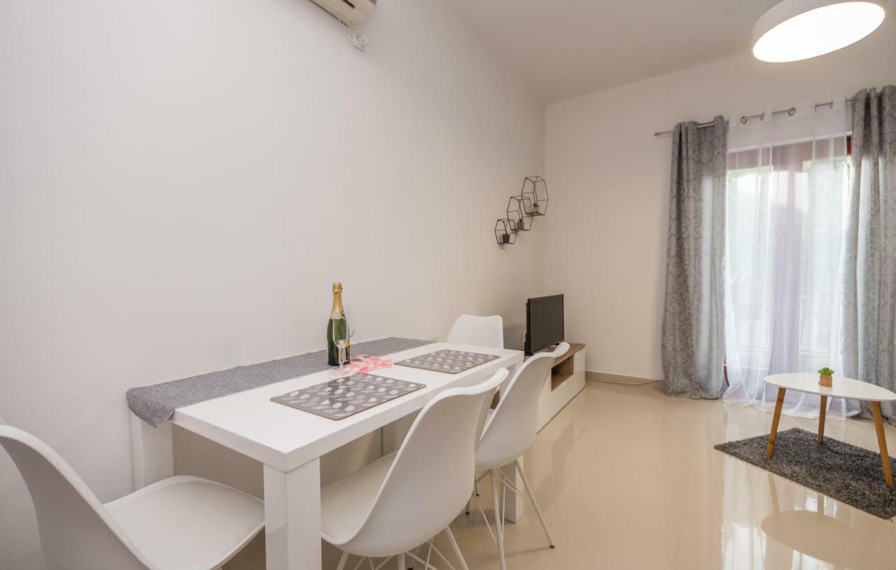 Apartments Kekel Biograd Na Moru Luaran gambar